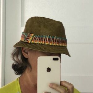 Stylish Brown Fedora with Multicolor Band! Vintage! PreLoved! Unisex!